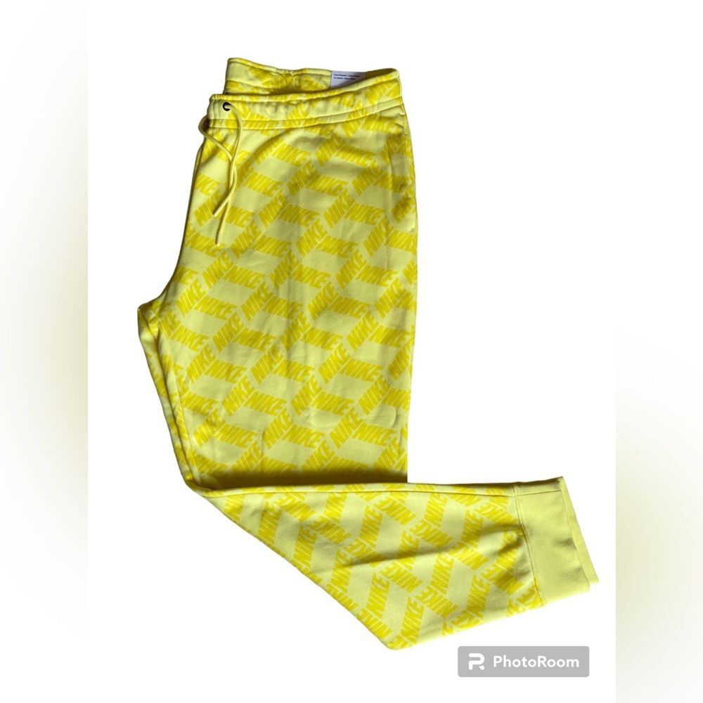 NWT Nike Women’s Standard Fit Mid Rise Joggers Yellow And White Size XXL Unisex